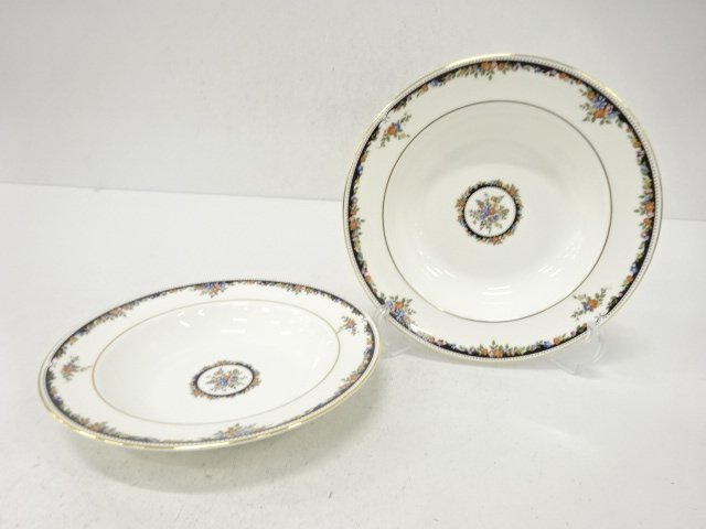Pottery & Ceramics